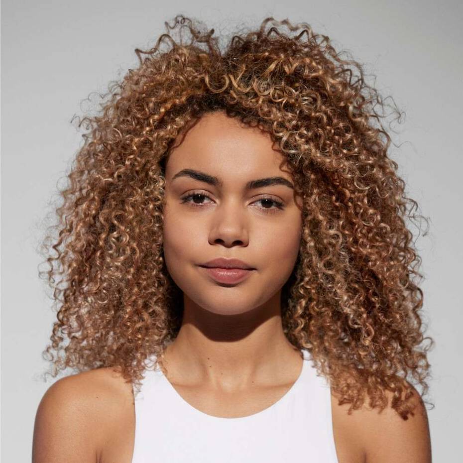 Kerastase Curl Manifesto Miracle Curl Refreshing Spray - shelley and co