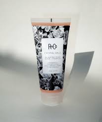 How to Detox Your Scalp Using R+Co: The Clean Routine You Didn’t Know You Needed - shelley and co